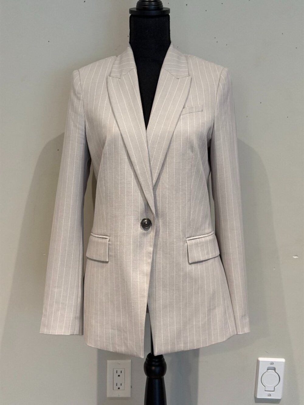 RW&CO Pinstripe Pant Suit Set Blazer Size 8 & Pants Size 10 Light Beige